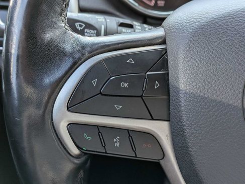 Used 2020 Jeep Grand Cherokee Limited AWD/4WD image 22