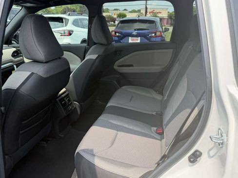 Certified 2026 Subaru Forester Premium w/ Base/Premium Package AWD/4WD image 15