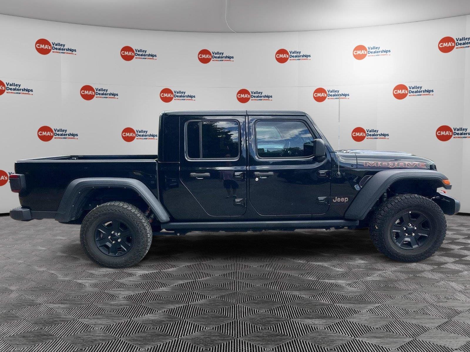 Used 2022 Jeep Gladiator Mojave w/ LED Lighting Group AWD/4WD image 6