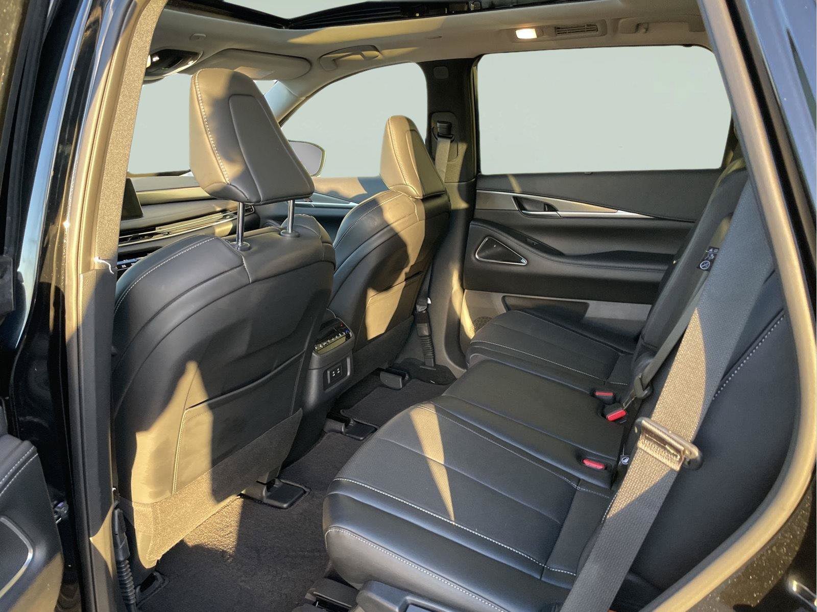 Used 2026 INFINITI QX60 Luxe w/ Cargo Package AWD/4WD image 16