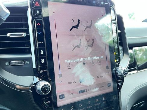 New 2025 RAM 2500 Limited image 21