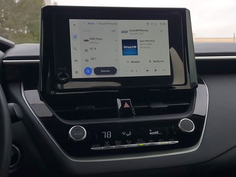 Used 2025 Toyota Corolla LE w/ Convenience Package image 22