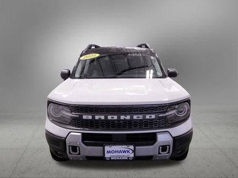Used 2025 Ford Bronco Sport Badlands image 10