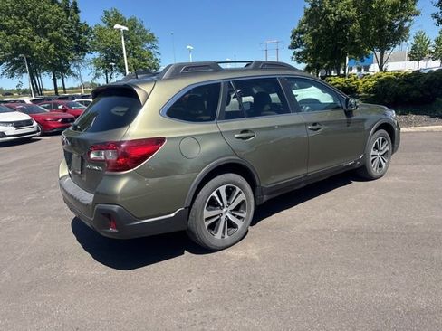 Used 2019 Subaru Outback 2.5i Limited AWD/4WD image 11
