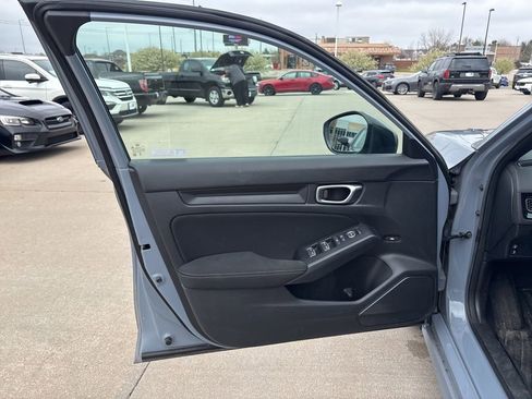 Used 2023 Honda Civic Sport image 9