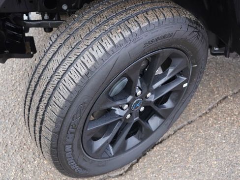 Certified 2025 Jeep Wrangler Sahara 4xe w/ Safety Group image 14