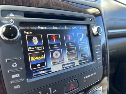 Used 2016 Chevrolet Traverse LT image 14