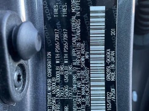 Used 2020 Toyota 4Runner SR5 AWD/4WD image 38
