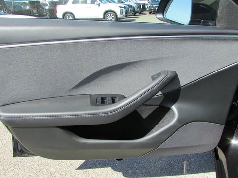 Used 2025 Tesla Model 3 RWD image 13