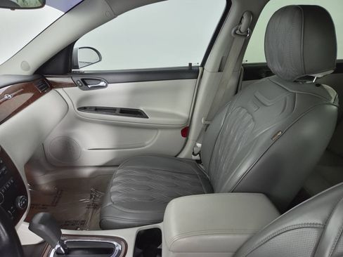 Used 2011 Chevrolet Impala LT FWD image 15