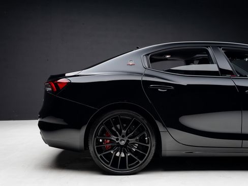 Used 2021 Maserati Ghibli Trofeo image 40