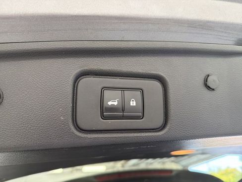 Used 2024 Nissan Pathfinder Platinum w/ Cargo Package AWD/4WD image 16