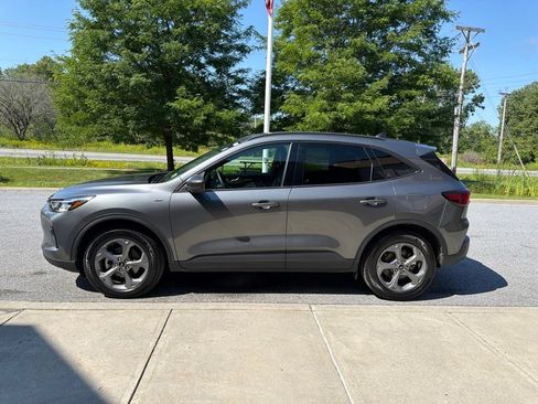 Used 2025 Ford Escape ST-Line AWD/4WD image 4