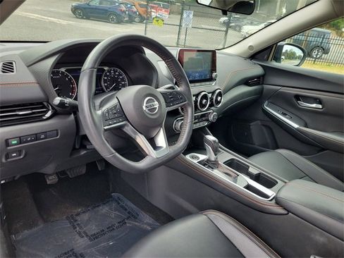 Used 2023 Nissan Sentra SR w/ SR Premium Package image 10