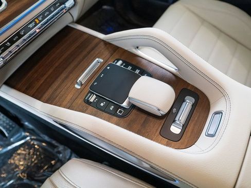 New 2026 Mercedes-Benz GLS 450 4MATIC image 22
