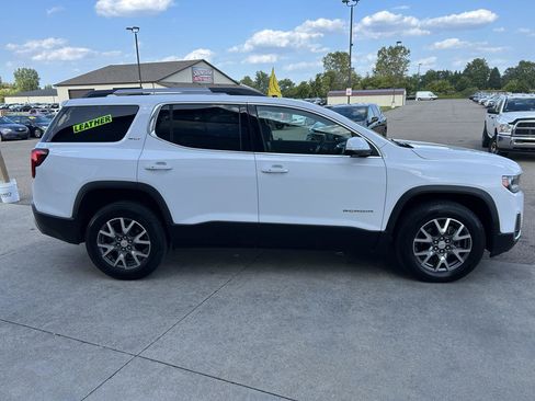 Used 2023 GMC Acadia SLT w/ Technology Package AWD/4WD image 4