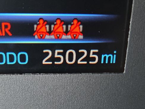 Certified 2025 Toyota Corolla LE FWD image 22