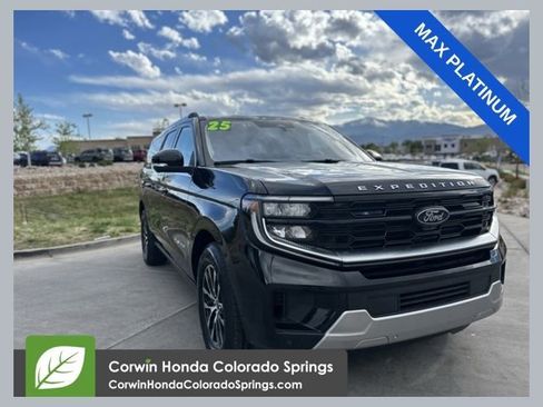 Used 2025 Ford Expedition Max Platinum AWD/4WD image 1
