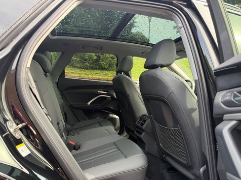 Used 2025 Audi Q5 Premium w/ Convenience Package AWD/4WD image 10