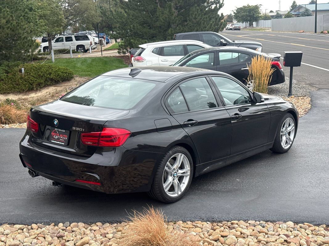 Used 2017 BMW 330i Sedan RWD image 32