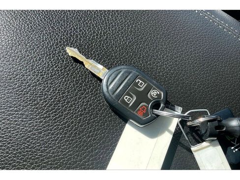 Used 2015 Ford F250 Lariat w/ Chrome Package image 13