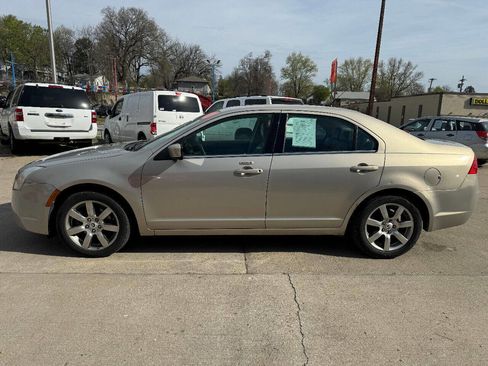 Used 2010 Mercury Milan Premier image 4