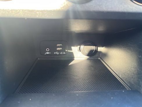 Used 2023 Subaru Crosstrek 2.0i Premium image 37