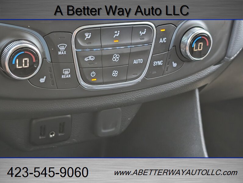 Used 2019 Chevrolet Traverse LT w/ LT Premium Package AWD/4WD image 12