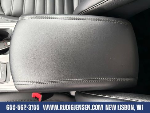 Used 2024 Ford Edge SEL AWD/4WD image 25