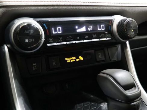 Used 2022 Toyota RAV4 XLE w/ Convenience Package AWD/4WD image 29