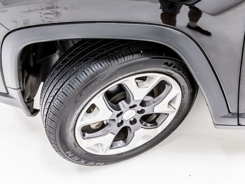 Used 2019 Jeep Compass Limited w/ Safety & Security Group AWD/4WD image 12