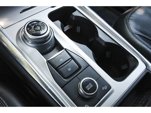 Used 2023 Ford Explorer Limited AWD/4WD image 27