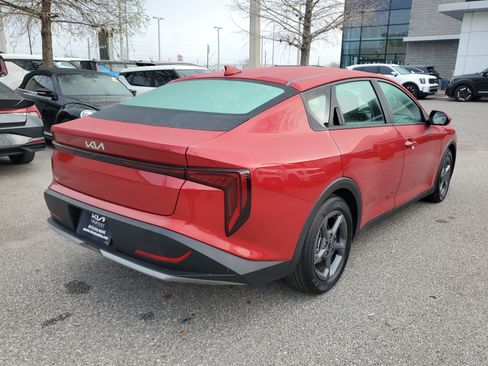 Used 2025 Kia K4 LXS image 3