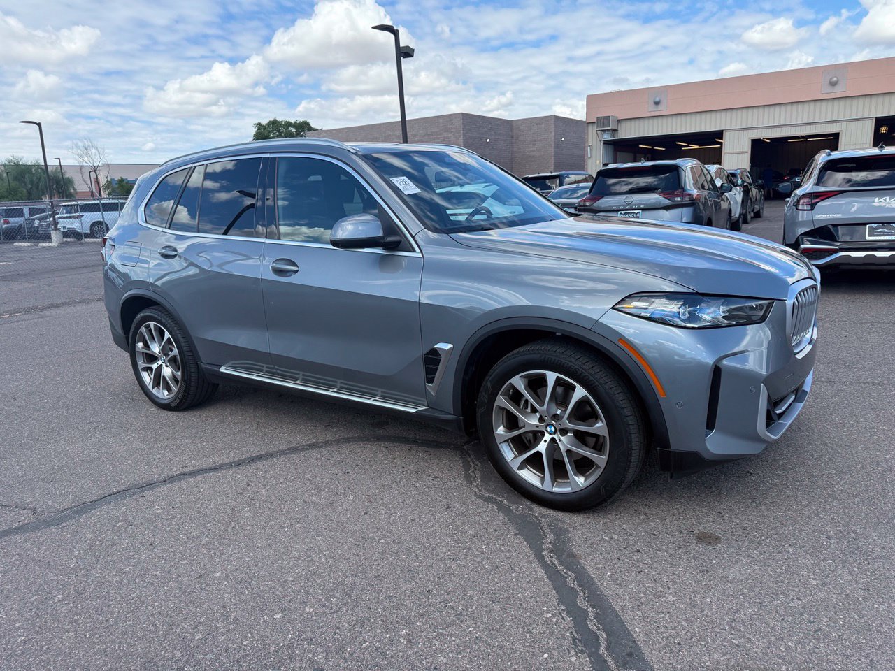 Used 2026 BMW X5 xDrive40i AWD/4WD image 3