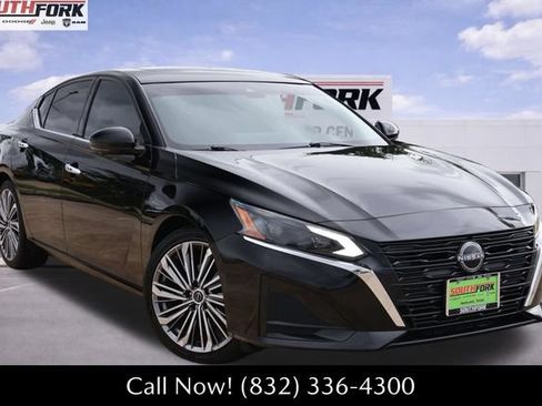 Used 2023 Nissan Altima 2.5 SL FWD image 1
