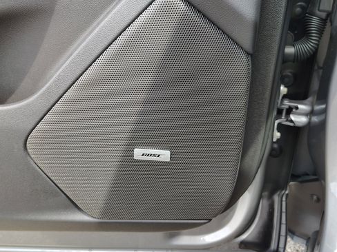 New 2025 Cadillac XT6 Luxury image 14