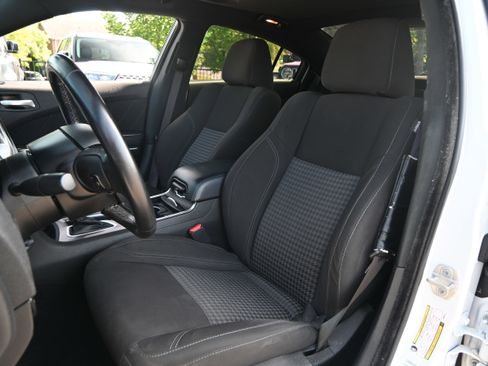 Used 2023 Dodge Charger SXT RWD image 14