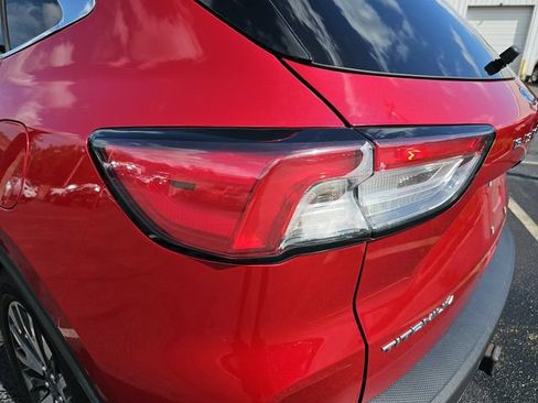 Used 2020 Ford Escape Titanium AWD/4WD image 36