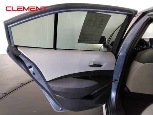 Used 2022 Toyota Corolla LE FWD image 28