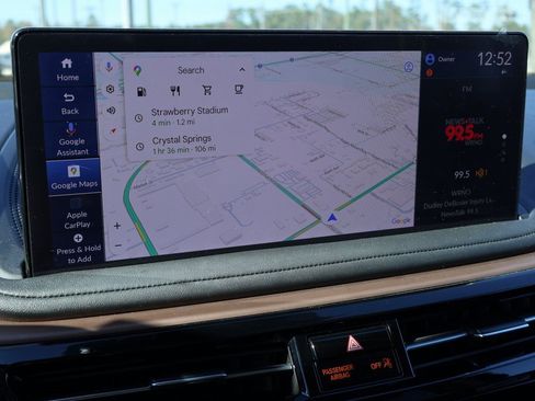 Used 2025 Acura MDX w/ Technology Package image 3