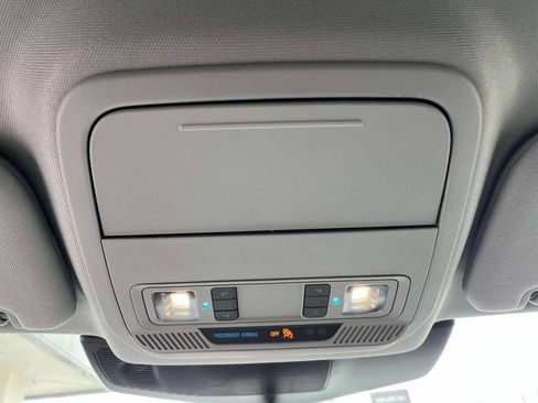 Used 2023 Ford Explorer XLT w/ Equipment Group 202A RWD image 36
