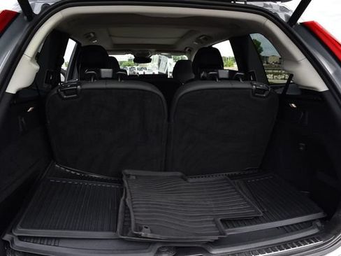 Used 2025 Volvo XC90 B6 Plus w/ Protection Package Premier AWD/4WD image 24