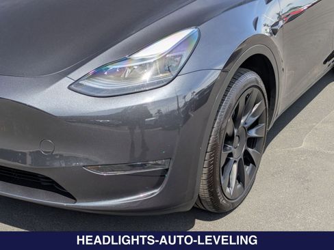 Used 2024 Tesla Model Y Long Range AWD/4WD image 9