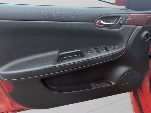 Used 2009 Chevrolet Impala LTZ image 8