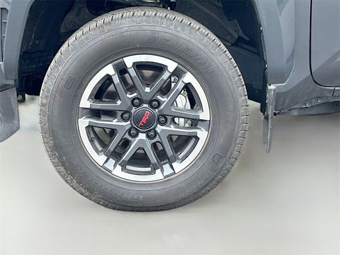 Used 2024 Toyota Tacoma TRD Sport image 27