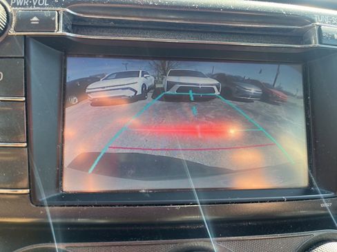 Used 2014 Toyota RAV4 LE image 9