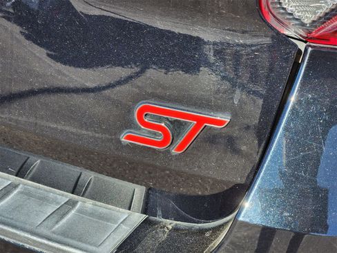 Used 2022 Ford Explorer ST w/ Equipment Group 401A image 9