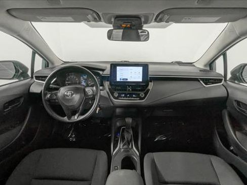 Used 2025 Toyota Corolla LE image 26