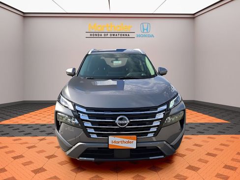 Used 2025 Nissan Rogue SL w/ SL Premium Package image 8