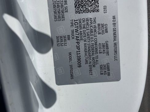 Used 2023 GMC Savana 2500 w/ Driver Convenience Package image 28